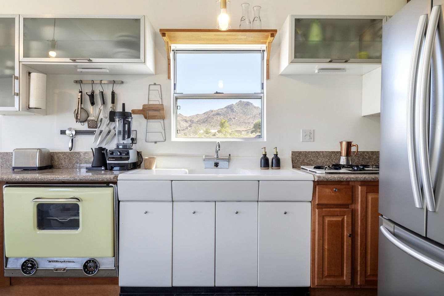 Cozy Cottage Rental in Joshua Tree, with Wonderful Views of the Mojave