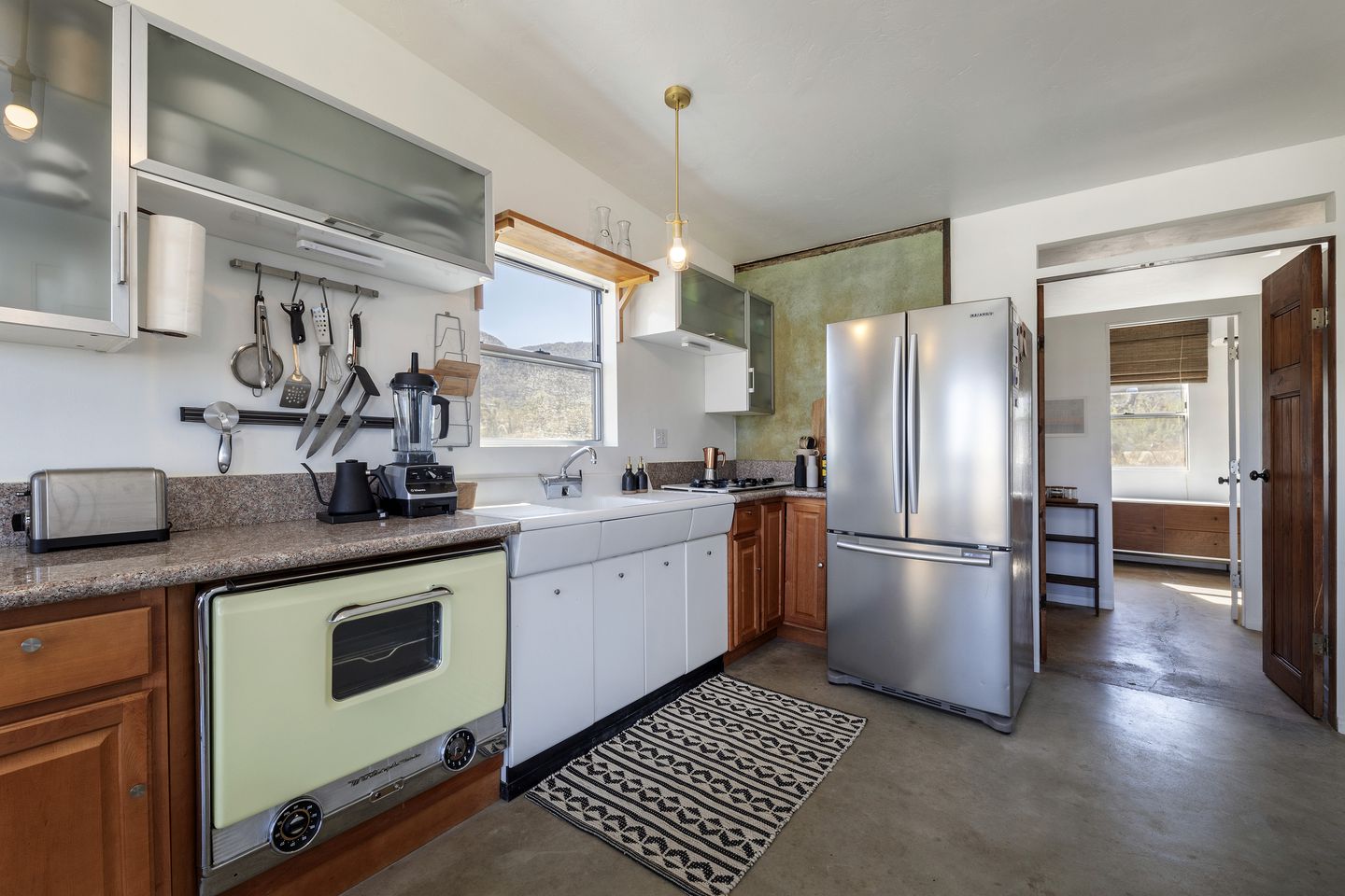 Cozy Cottage Rental in Joshua Tree, with Wonderful Views of the Mojave
