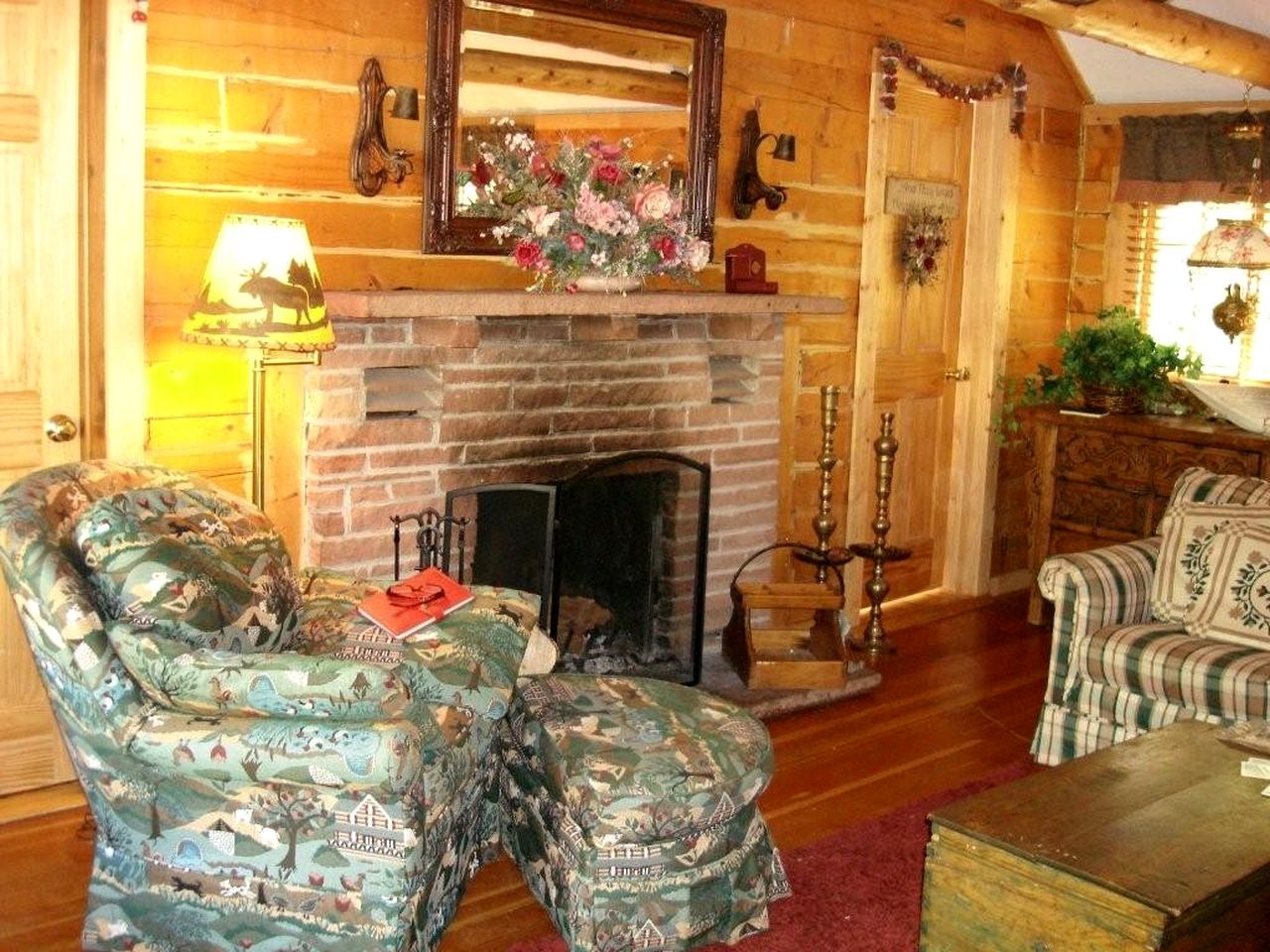 Forested Log Cabin Rental in Mountain Town for Weekend Trip from Denver