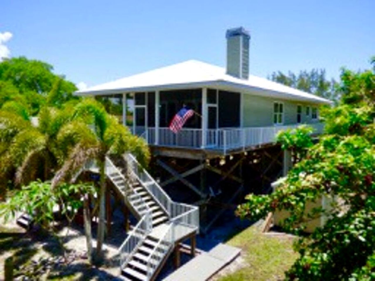 Charming Island Retreat with Gulf Views & Private Dock Access near Little Gasparilla, Florida