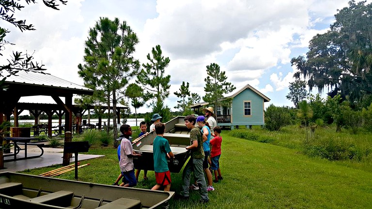 Cabins (Bradenton, Florida, United States)