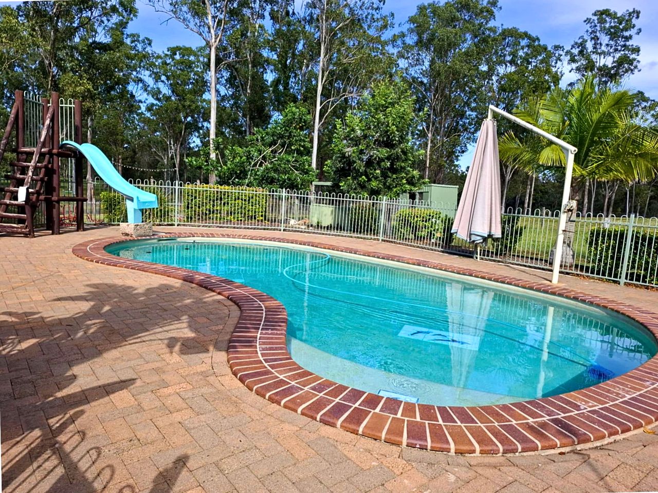 Charming Tiny House with Farm Animals and Pool near Bundaberg, South Kolan QLD
