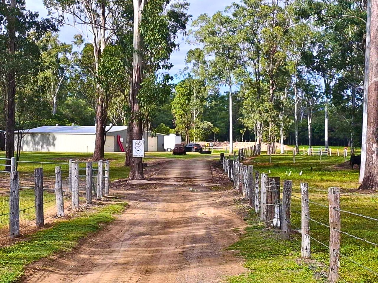 Charming Tiny House with Farm Animals and Pool near Bundaberg, South Kolan QLD