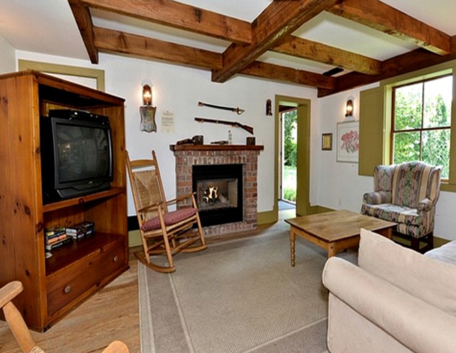 John Moran The Swayze Cottage, Vacation Rentals, NiagaraontheLake