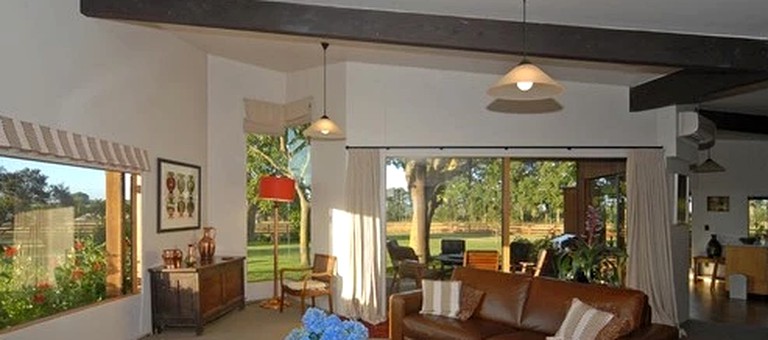 Cottages (Hastlings, North Island, New Zealand)