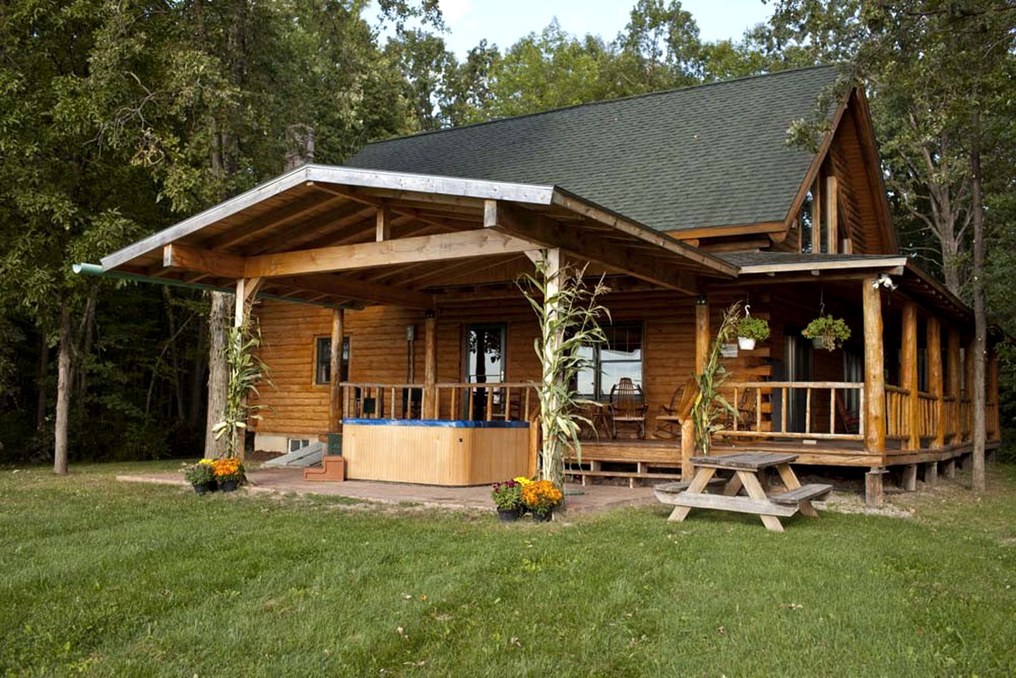 Luxury Cabin Rental with a Spacious Hot Tub on Lake Champlain, Vermont