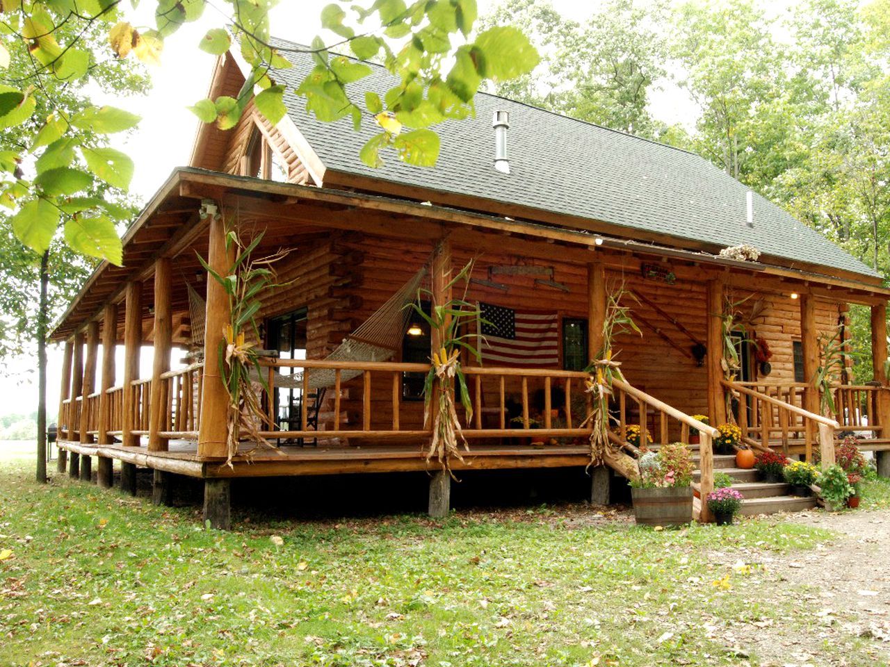 Luxury Cabin Rental with a Spacious Hot Tub on Lake Champlain, Vermont