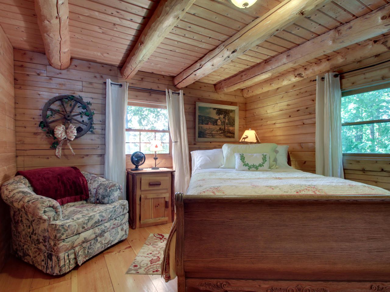 Luxury Cabin Rental with a Spacious Hot Tub on Lake Champlain, Vermont