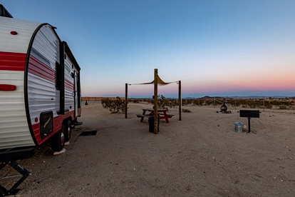 Joshua Tree Desert Getaway in this Lovely Californian Caravan photo 5