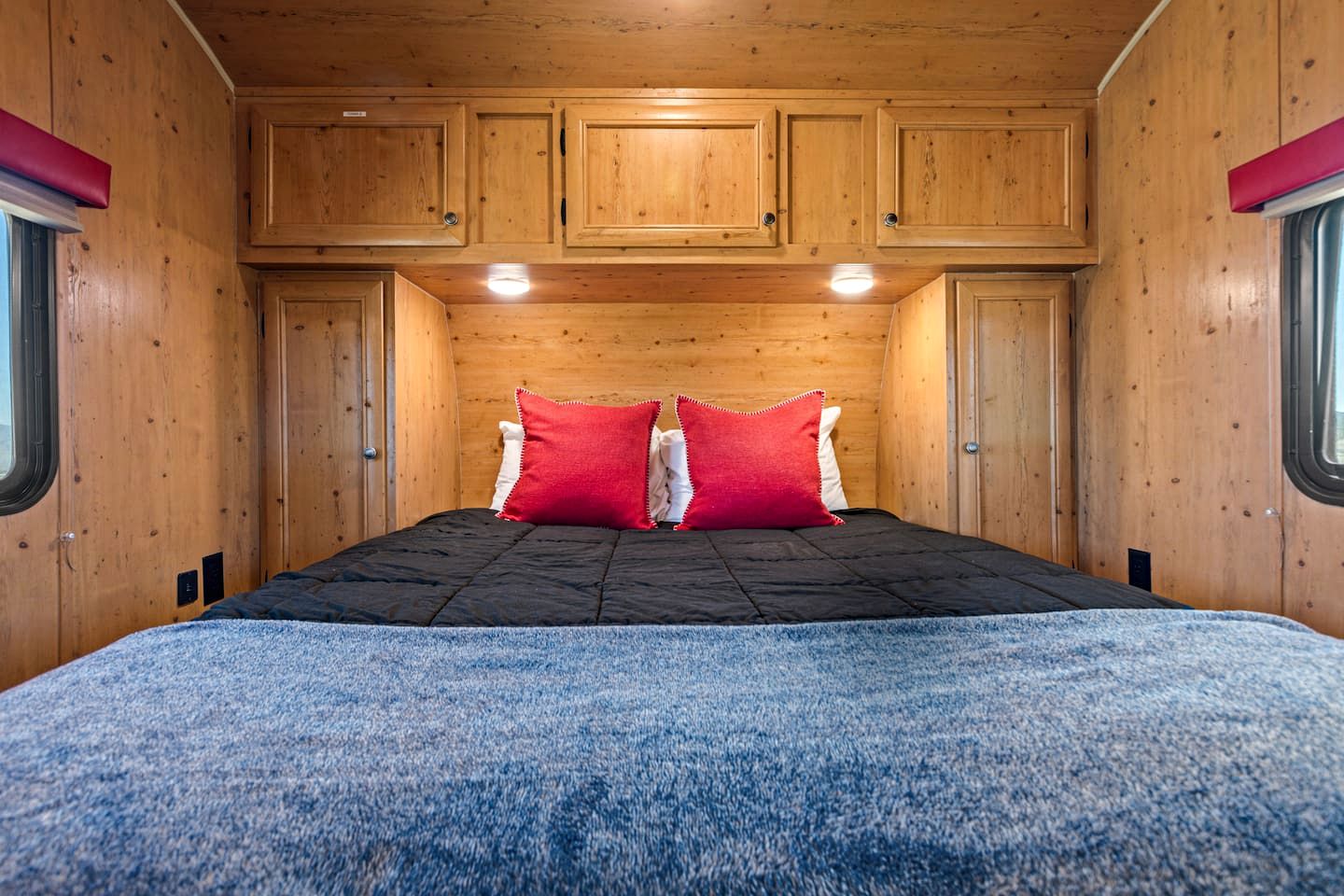 Joshua Tree Desert Getaway in this Lovely Californian Caravan