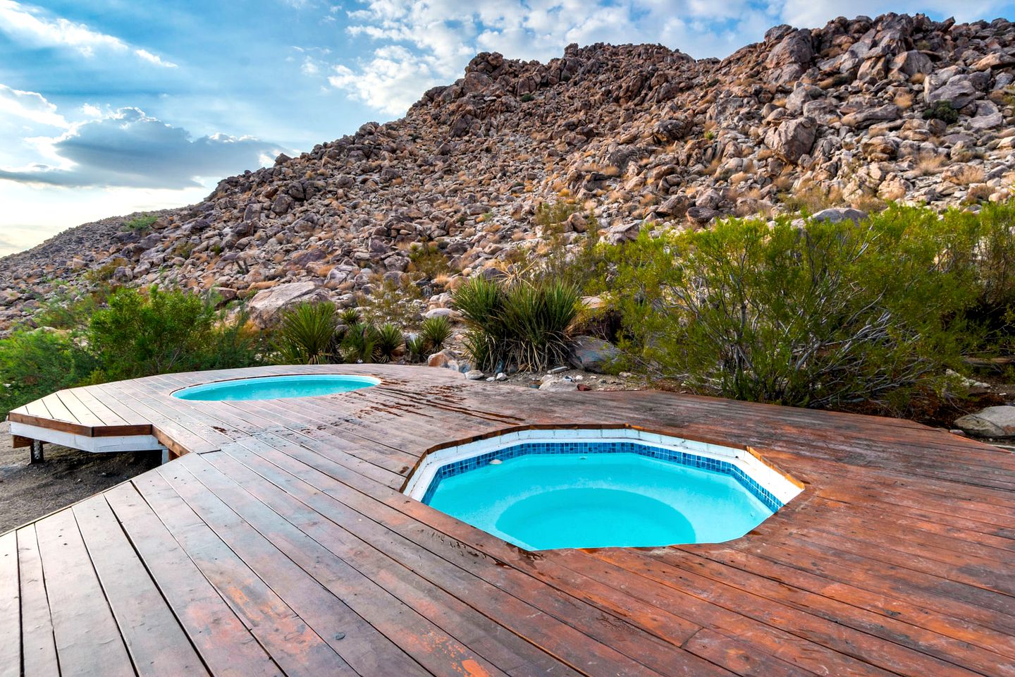 Joshua Tree Glamping Escape with a Pool & Spa, Ideal to Discover Monument Manor