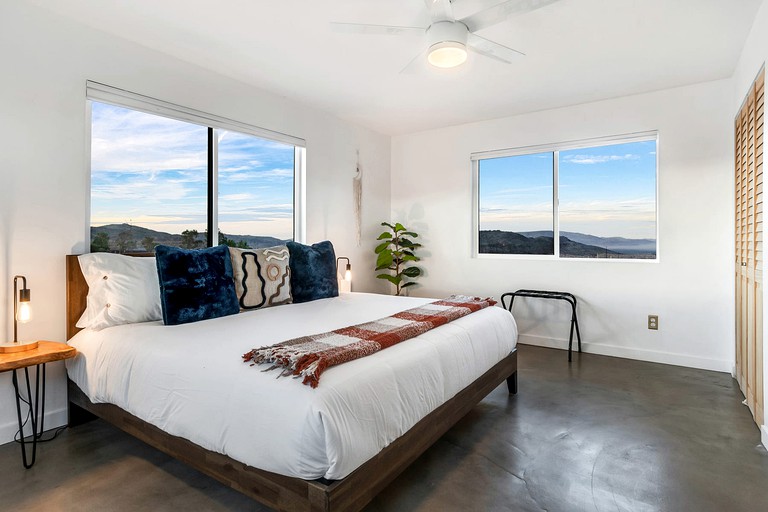 Dreamscape The Stargazer's Experience w/ Pool+Spa, Vacation Rentals