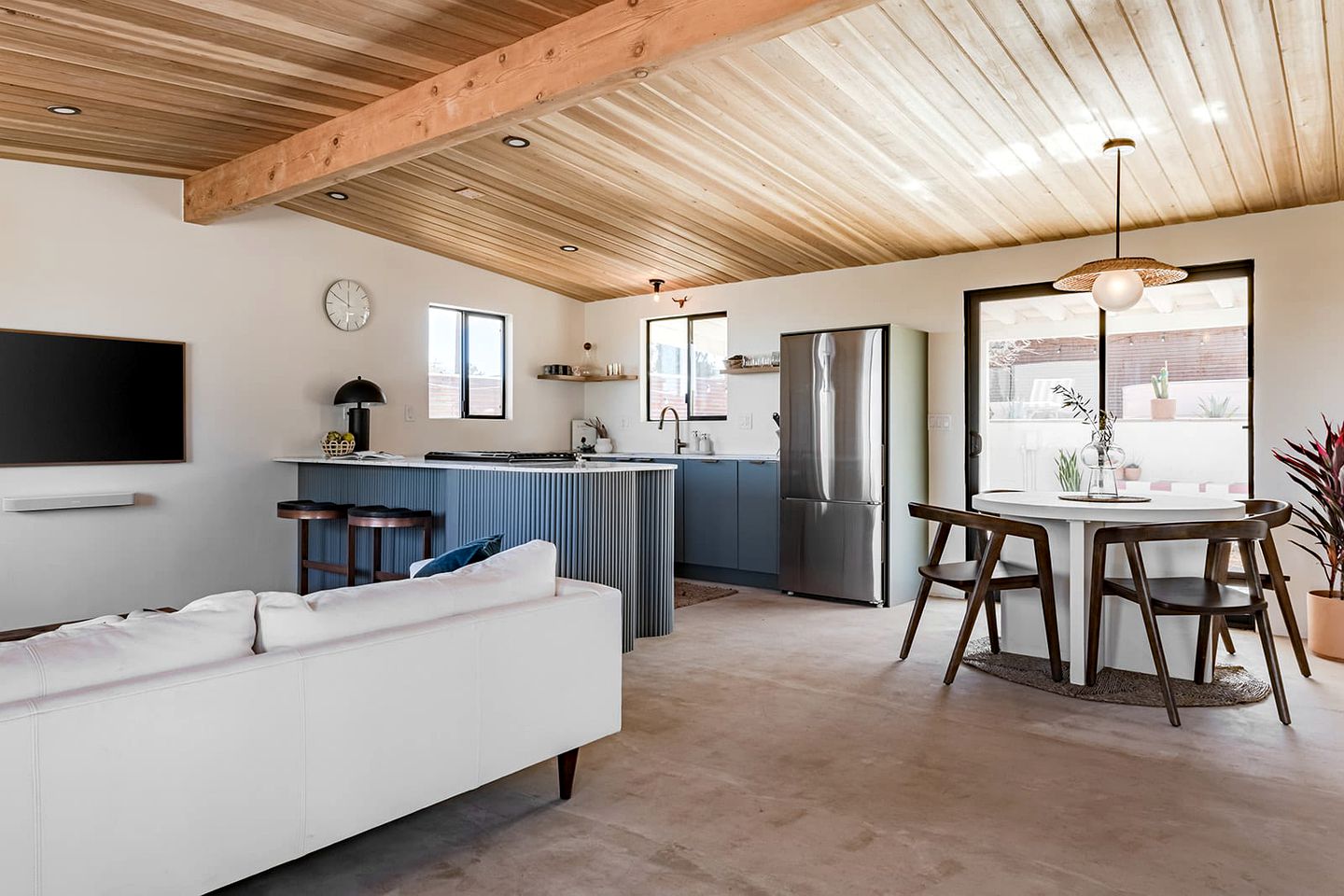Rustic Vacation Rental with Private Hot Tub and Cowboy Tub-Pool, Walking Distance from Downtown Joshua Tree, California