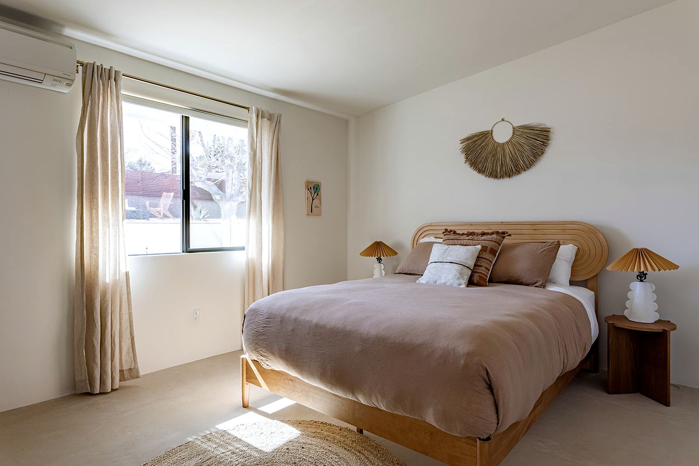 Rustic Vacation Rental with Private Hot Tub and Cowboy Tub-Pool, Walking Distance from Downtown Joshua Tree, California