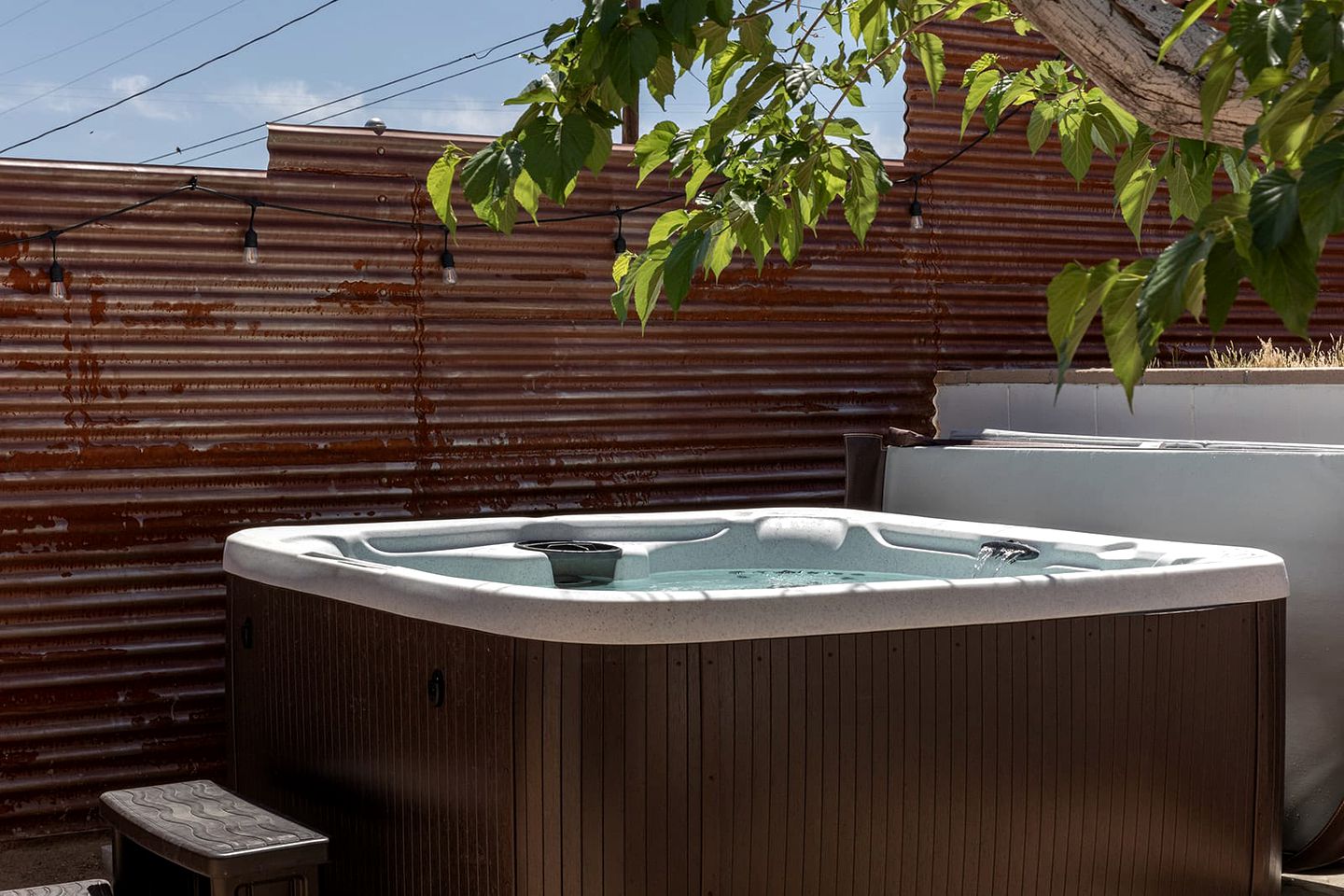 Rustic Vacation Rental with Private Hot Tub and Cowboy Tub-Pool, Walking Distance from Downtown Joshua Tree, California