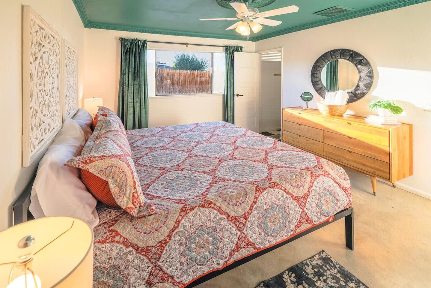 Charming Cottage with Swimming Pool, Hot-tub and Barbecue in Joshua Tree, California