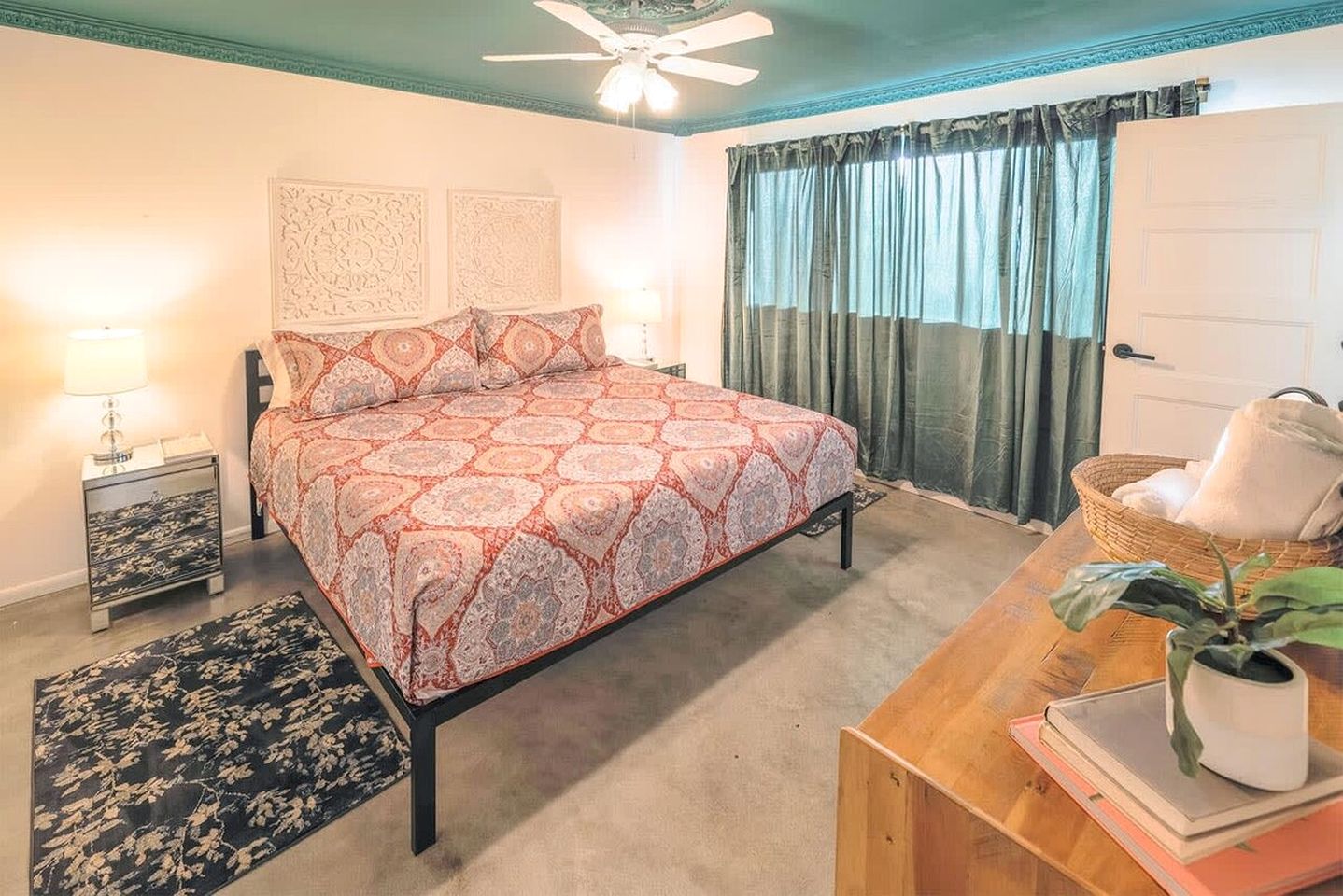 Charming Cottage with Swimming Pool, Hot-tub and Barbecue in Joshua Tree, California
