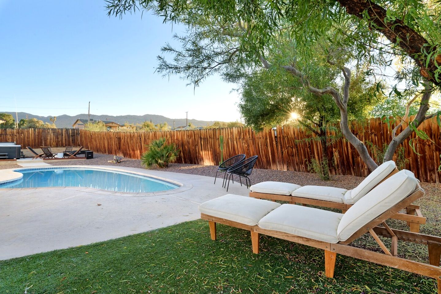Charming Cottage with Swimming Pool, Hot-tub and Barbecue in Joshua Tree, California