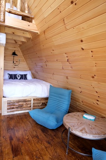 A-Frames (United States of America, Franklin, Ohio)