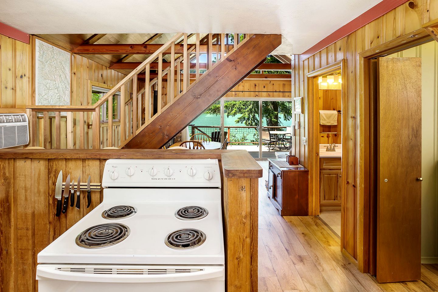 Impressive Cabin with Sauna, Fire Pit and Hot-tub in Leavenworth, Washington