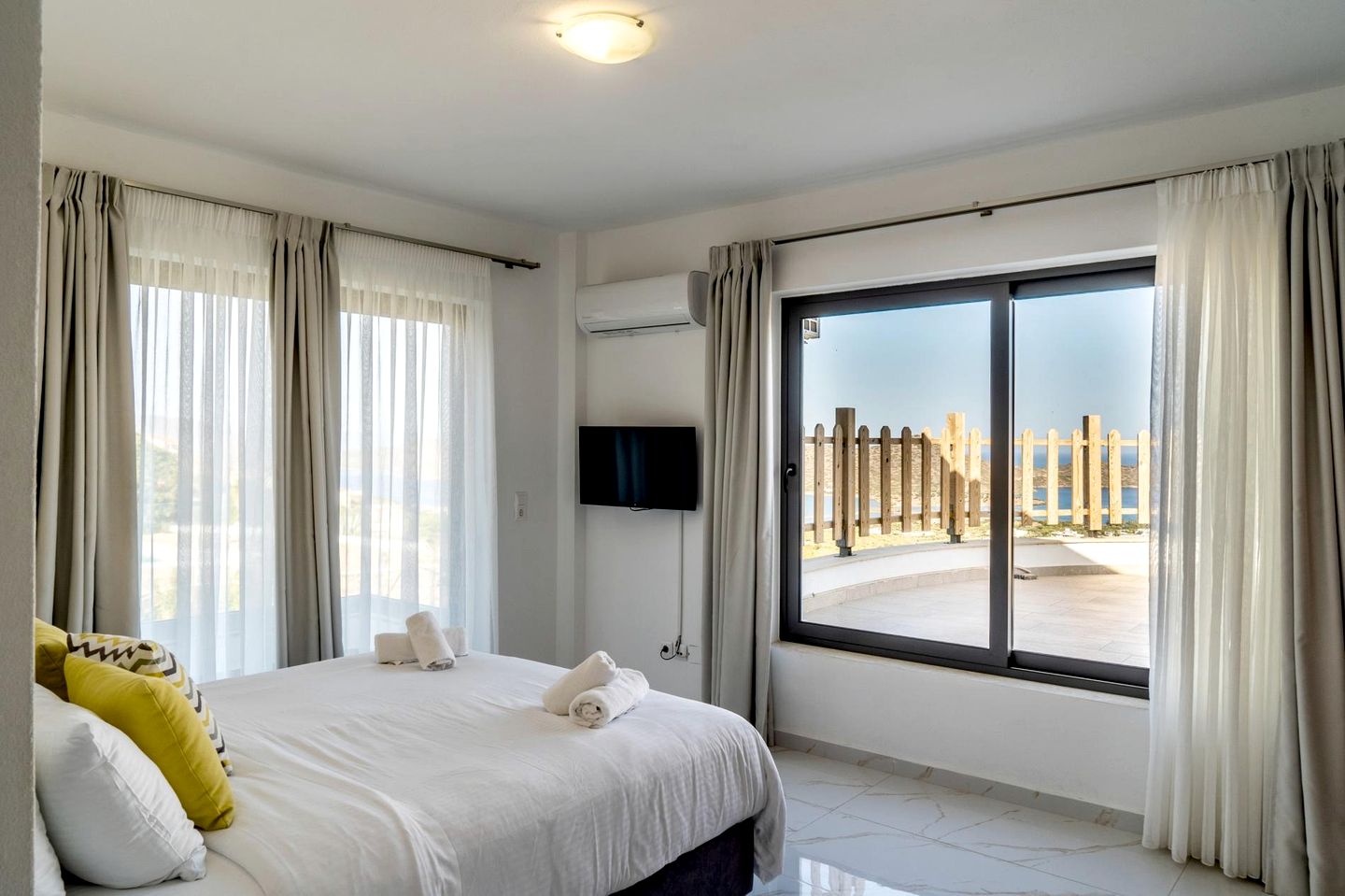 Celestial Villa Escape near Cretan Sea in Greece