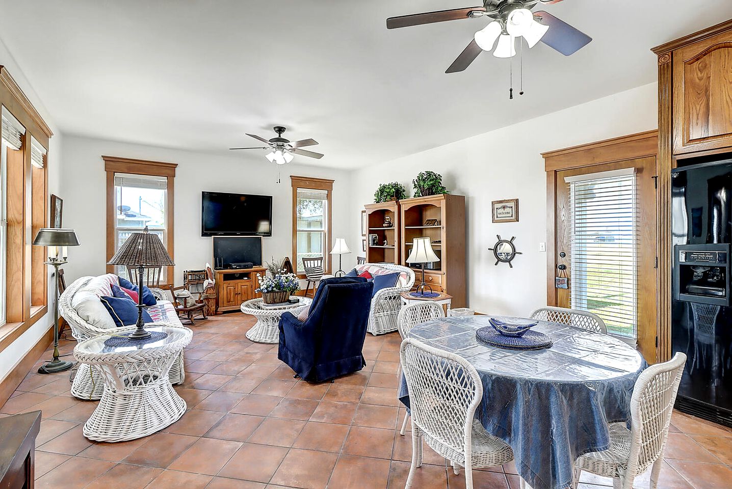 Luminous Beach House Incredible for Water Sports in Rockport, Texas