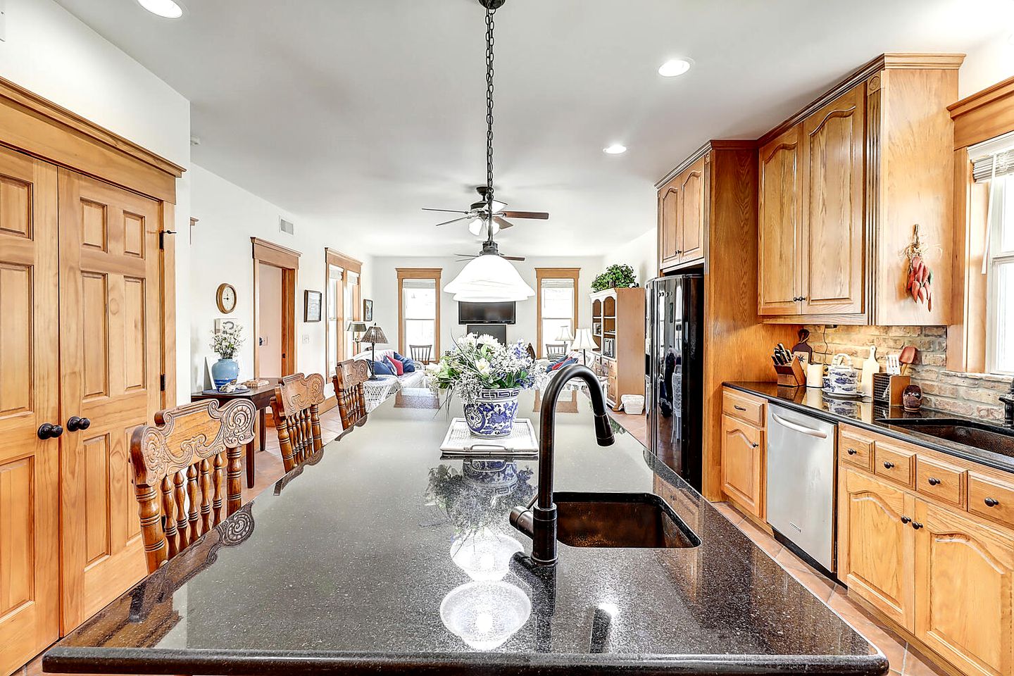 Luminous Beach House Incredible for Water Sports in Rockport, Texas