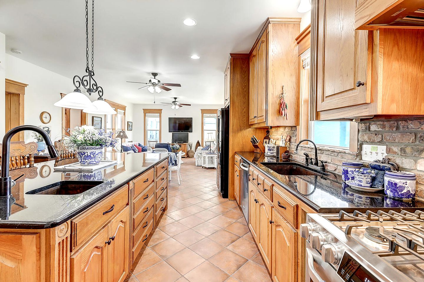 Luminous Beach House Incredible for Water Sports in Rockport, Texas