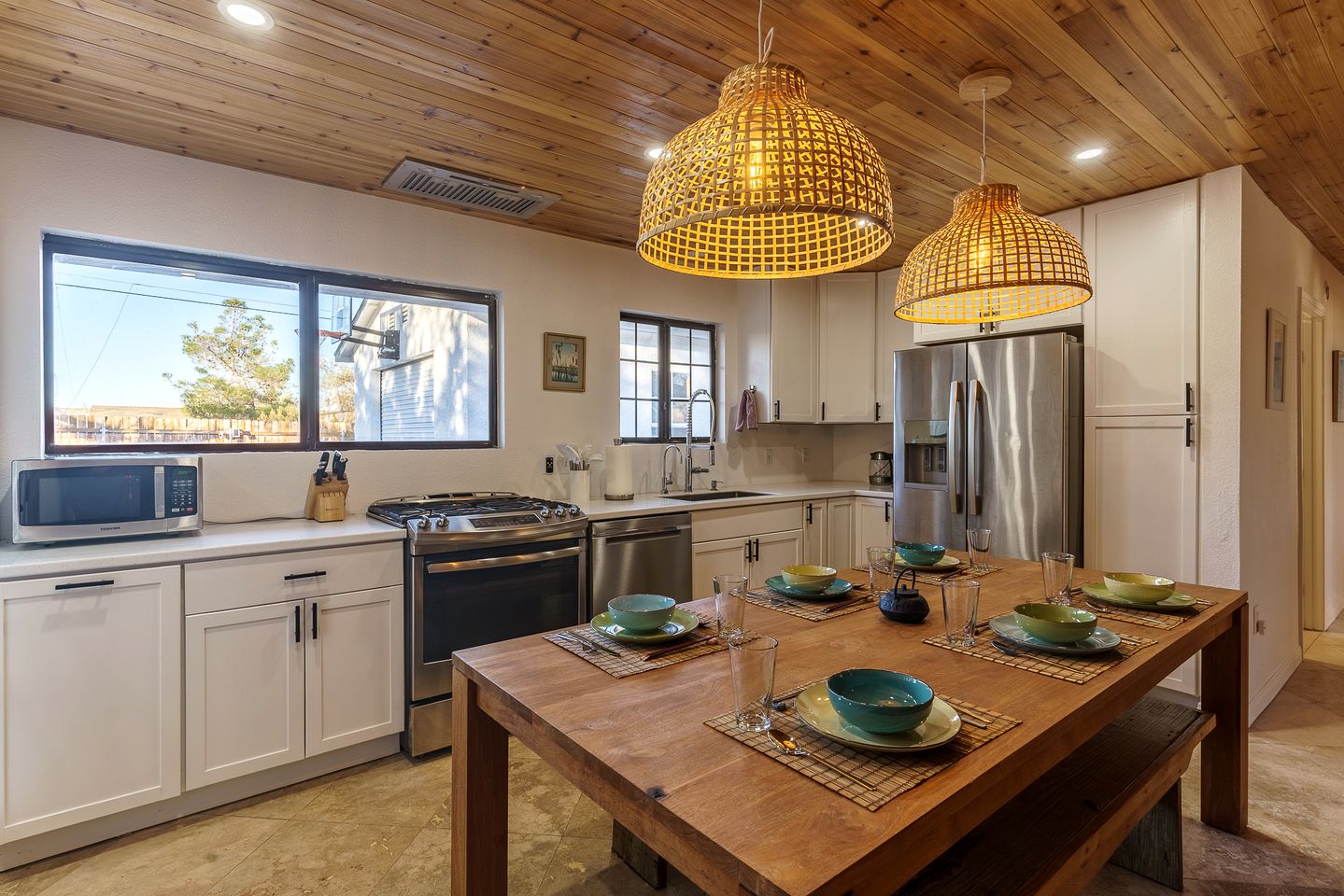 Japanese-Inspired Desert Retreat with 3 King Beds, Scenic Views & Modern Comforts in Joshua Tree, California