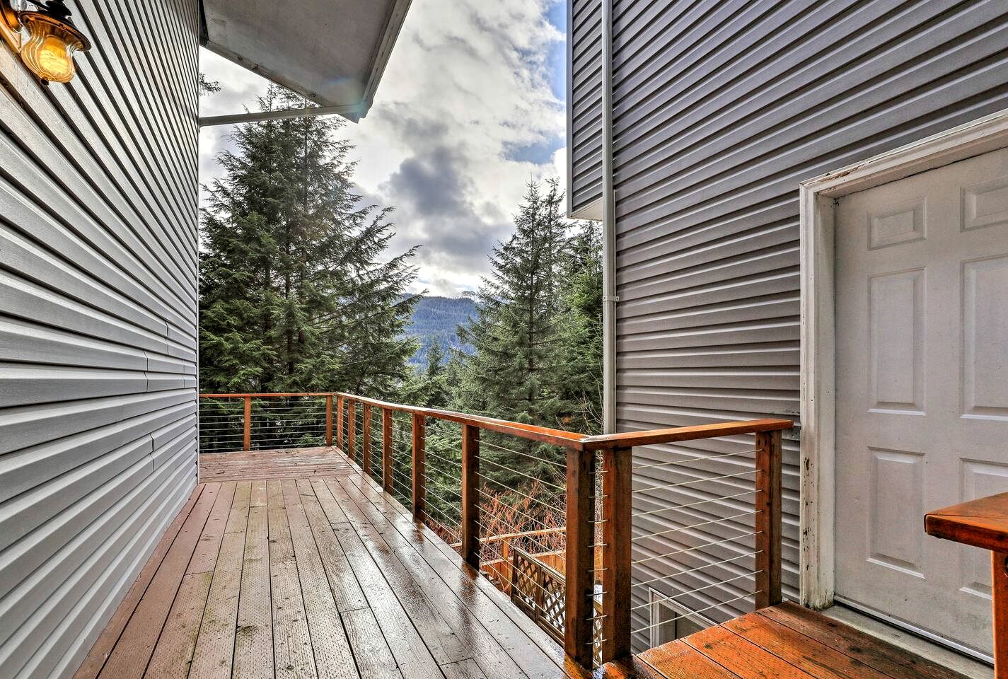 Inviting Alaska Apartment with Mountain Views & Easy Trail Access near Downtown Juneau