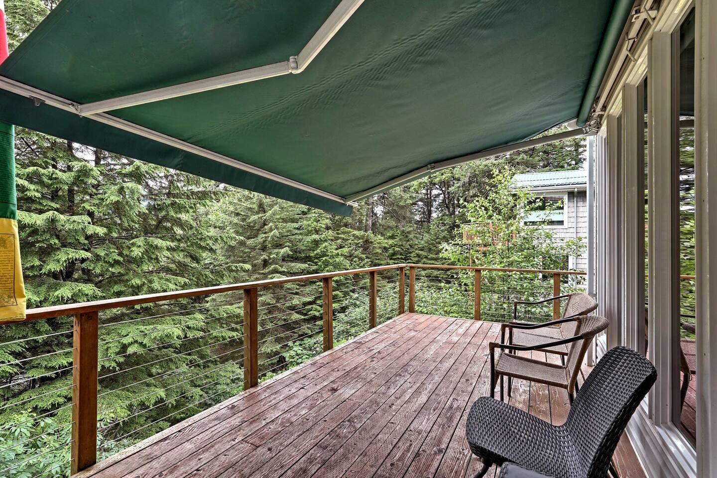 Spacious Mountain-View Retreat with Hot Tub Near Trails and Downtown in Juneau, Alaska