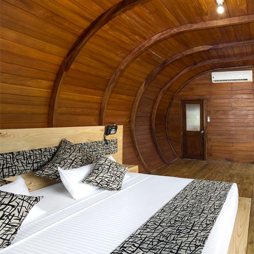 Unique Luxury Pod Cabin Getaway Surrounded by Jungle Views in Palatupana, Sri Lanka | Pods (Palatupana, Southern Province, Sri Lanka)