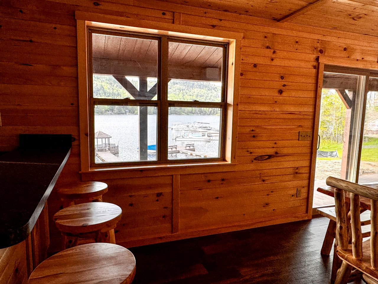 Amazing Lakeside Cabin in the Adirondacks for a Peaceful Getaway by Big Moose Lake, New York