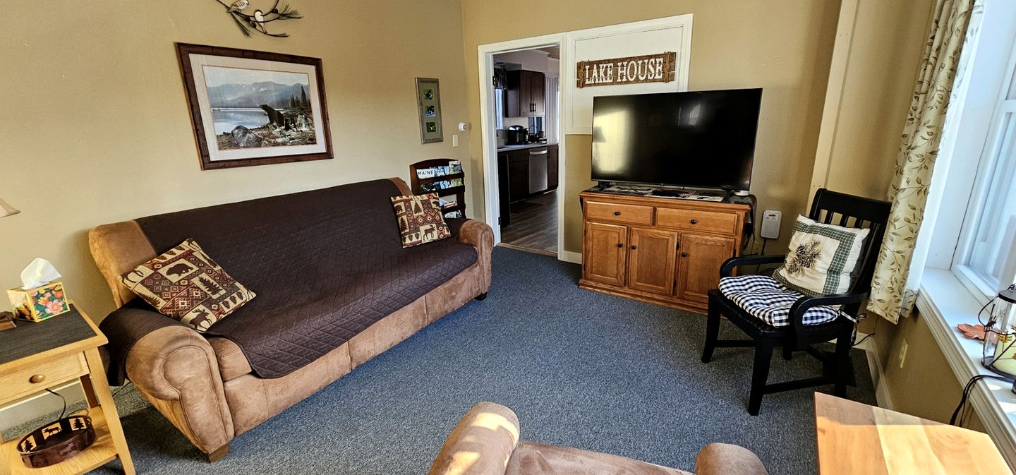 Relaxing Waterfront Getaway with Breathtaking Views in Greenville, Maine