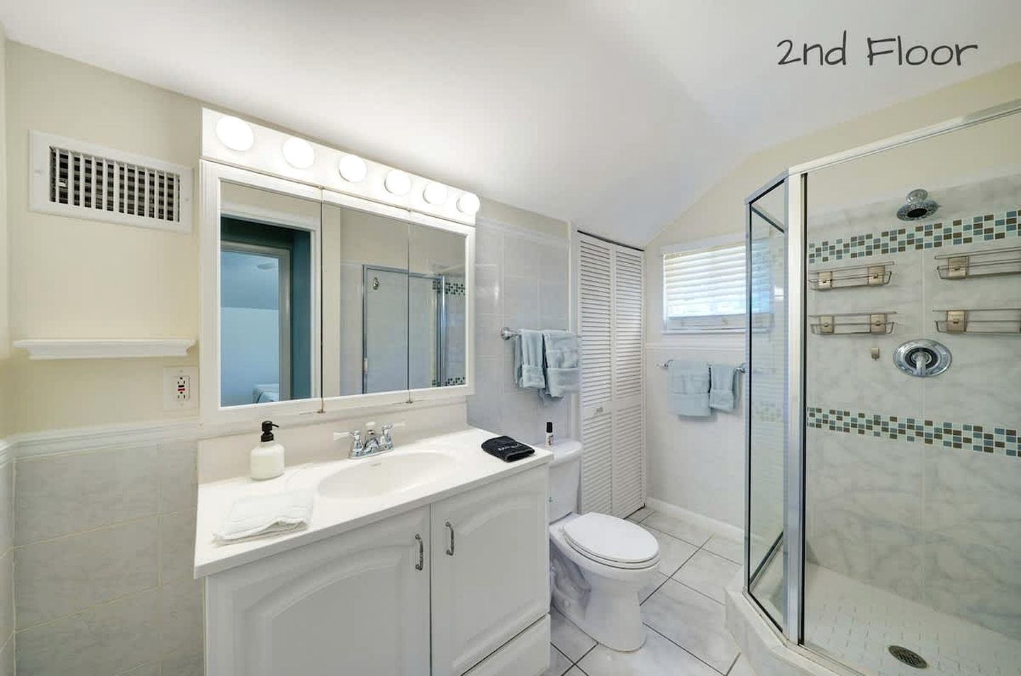 Serene Vacation Home with Screened Pool & River Access Near Beaches, Dining & Shopping in Jupiter, Florida