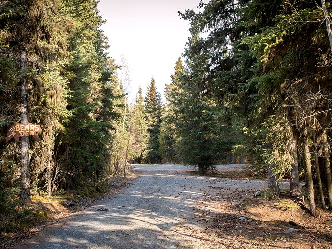 Cabins (Cooper Landing, Alaska, United States)