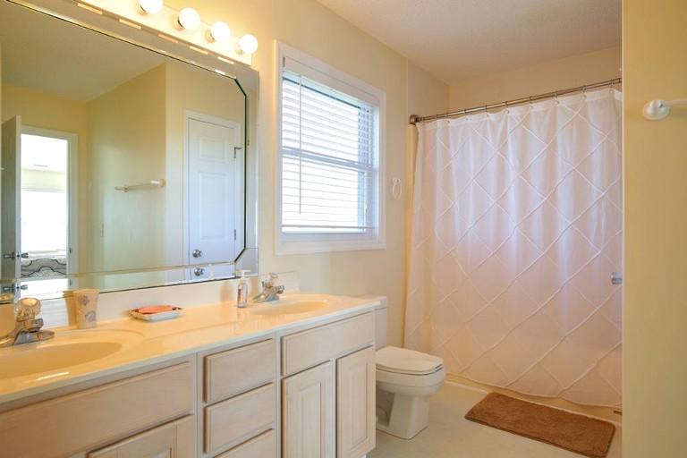Cottages (Holden Beach, North Carolina, United States)