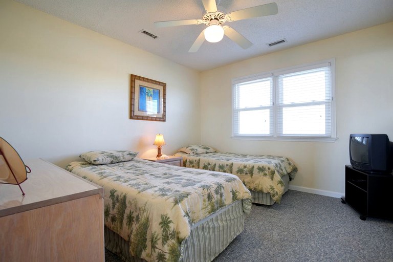 Cottages (Holden Beach, North Carolina, United States)