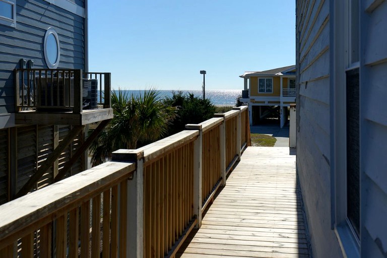 Cottages (Holden Beach, North Carolina, United States)