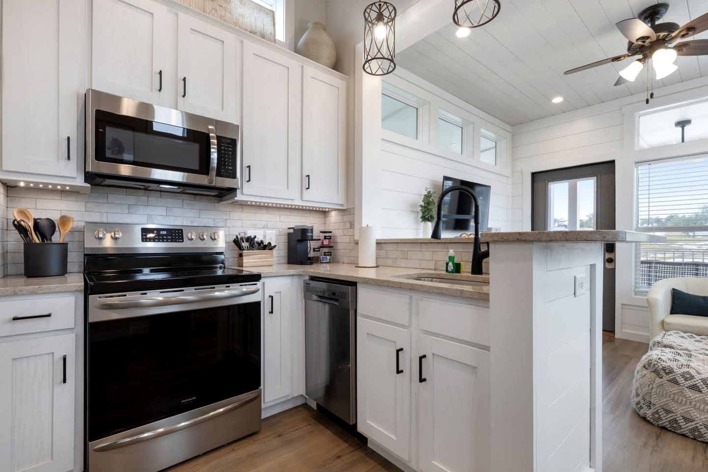 Contemporary Tiny Home Escape with Resort Amenities Near Fredericksburg, TX