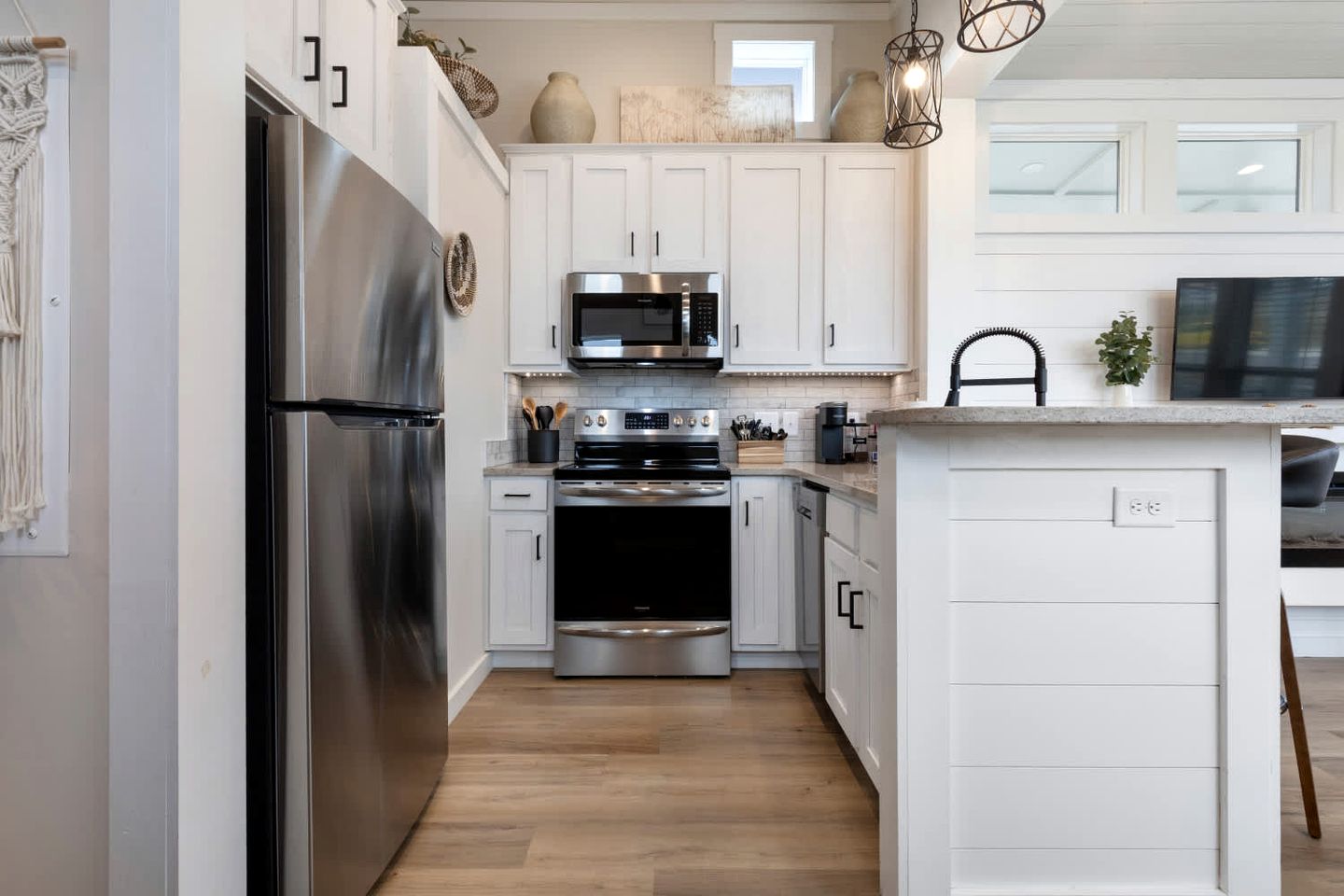 Contemporary Tiny Home Escape with Resort Amenities Near Fredericksburg, TX