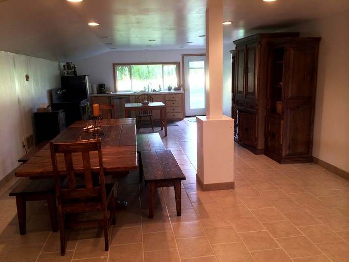 Justesen Ranch Barn, Barns, Tygh Valley, United States of America Glamping Hub