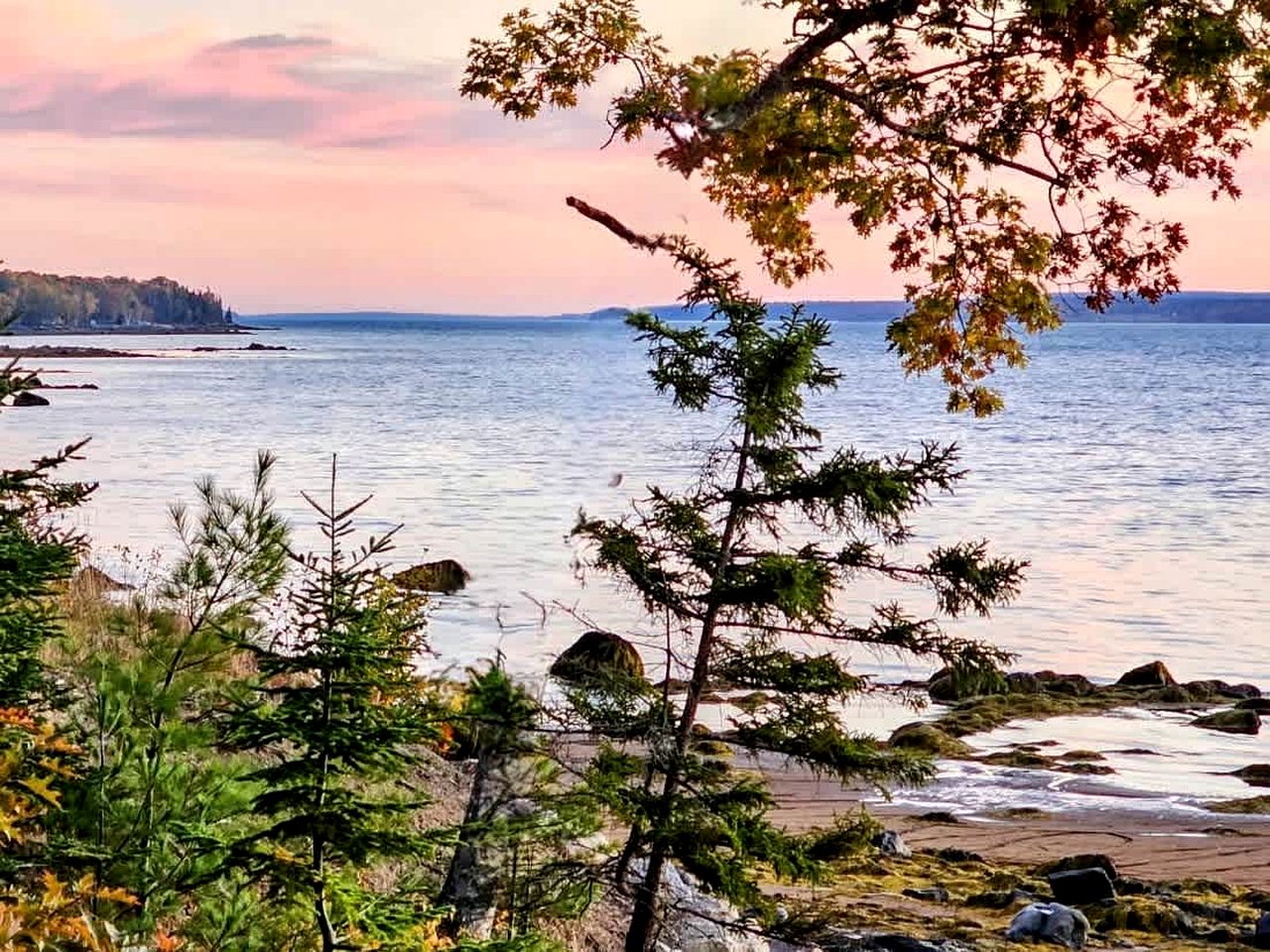 Stunning Waterfront Beach House with Private Beach and Fire Pits near Bar Harbor, Ellsworth Maine
