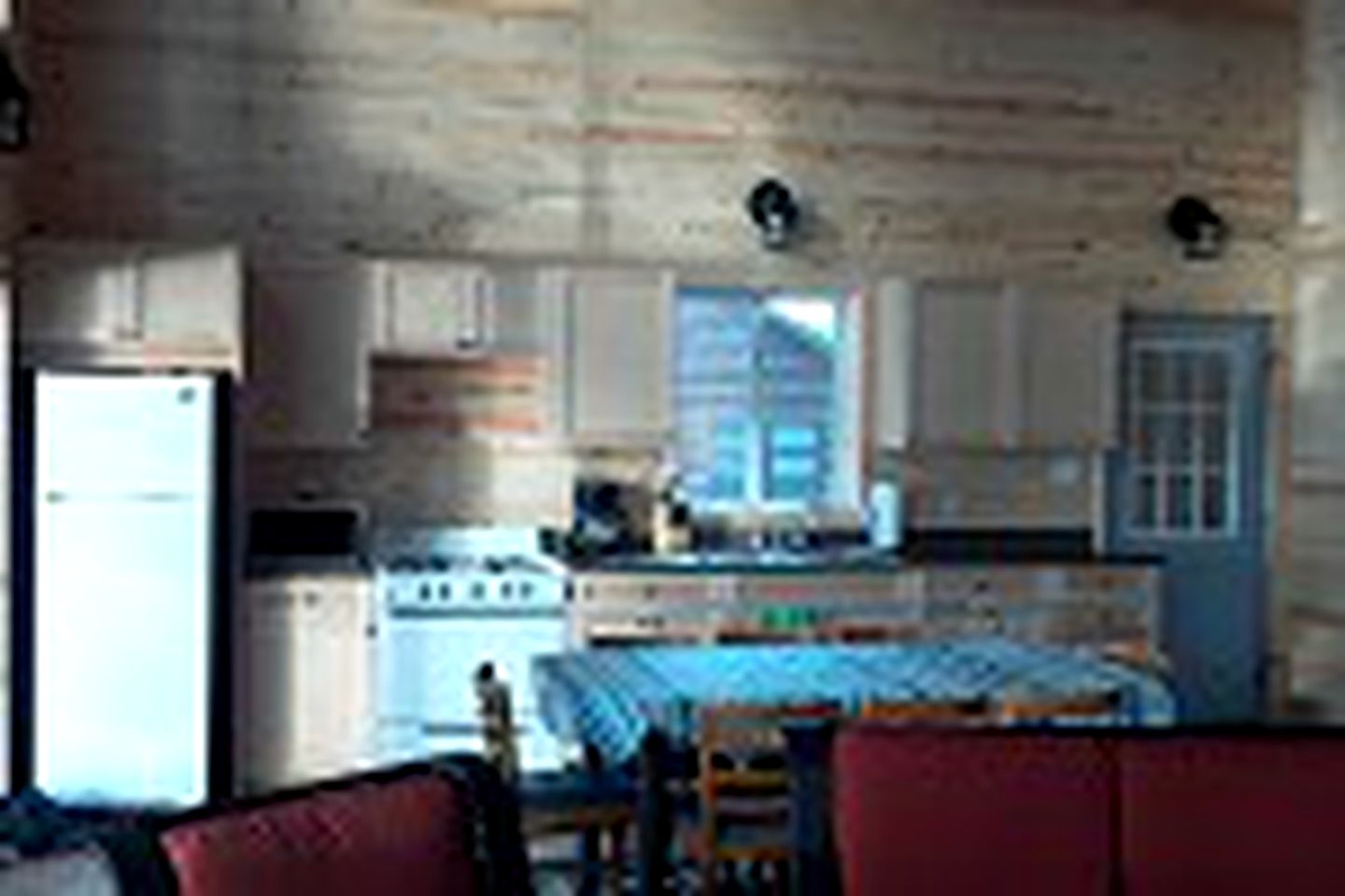 Spacious Cabin Rental Perfect for Families or Large Groups near Armstrong, Ontario