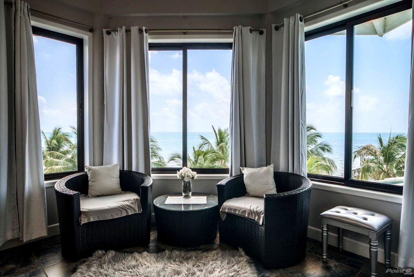 Stunning Oceanfront Beach House with Swimming Pool in Belize City, Belize District