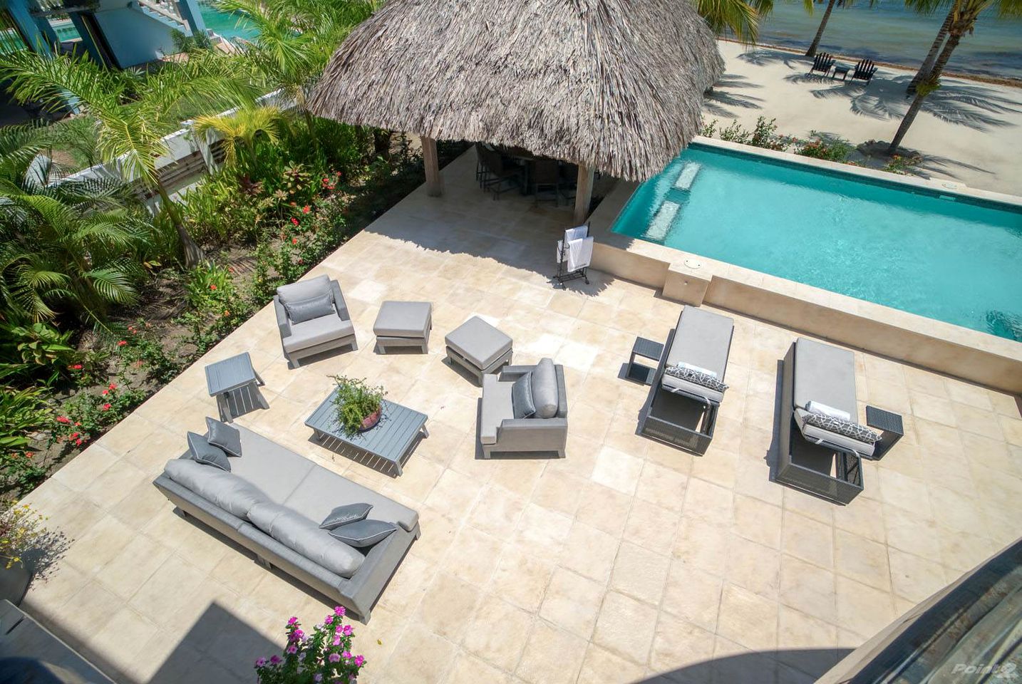 Stunning Oceanfront Beach House with Swimming Pool in Belize City, Belize District