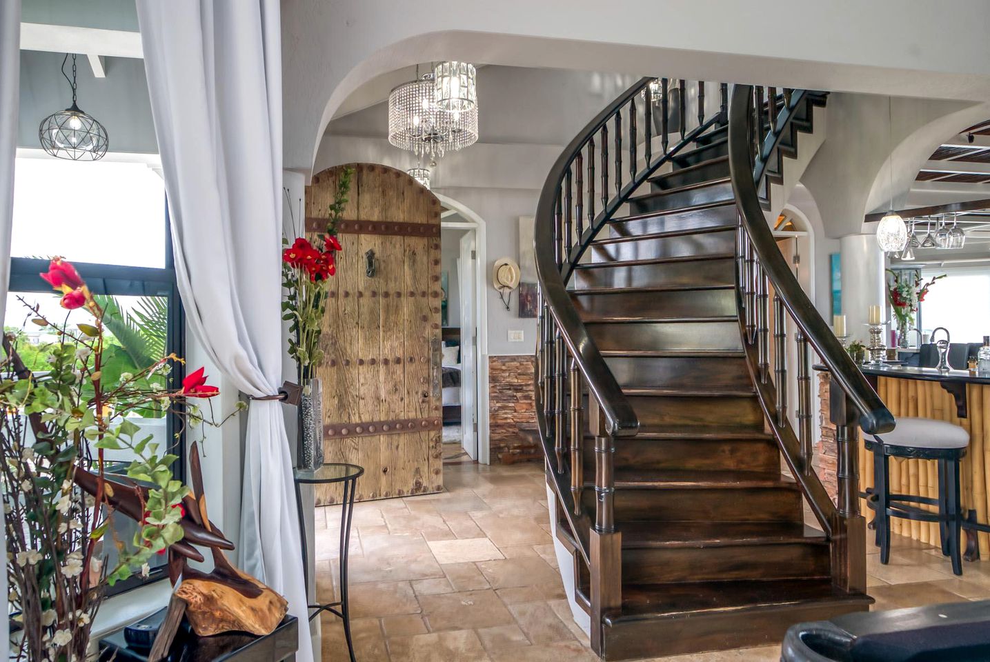 Stunning Oceanfront Beach House with Swimming Pool in Belize City, Belize District