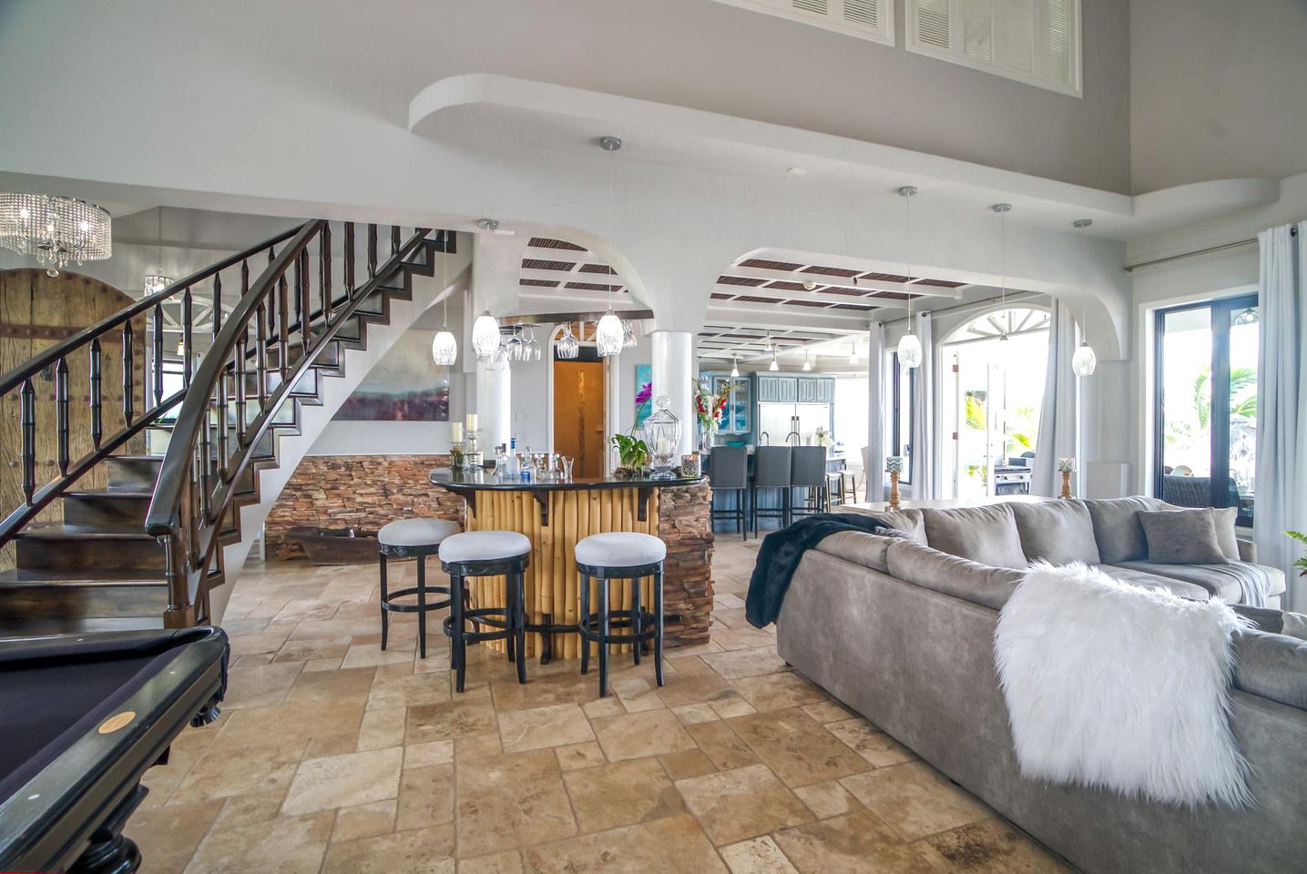 Stunning Oceanfront Beach House with Swimming Pool in Belize City, Belize District