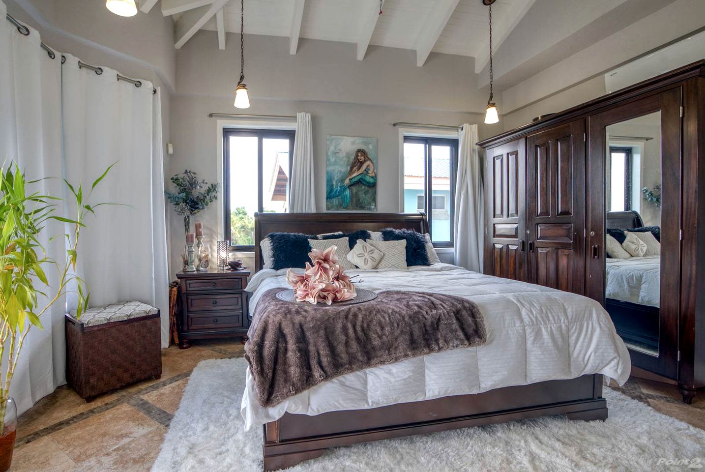 Stunning Oceanfront Beach House with Swimming Pool in Belize City, Belize District