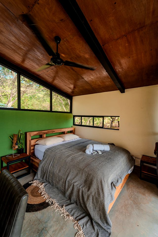 Cozy Tiny House with Jacuzzi & Fire Pit in Santa Catalina, Panama